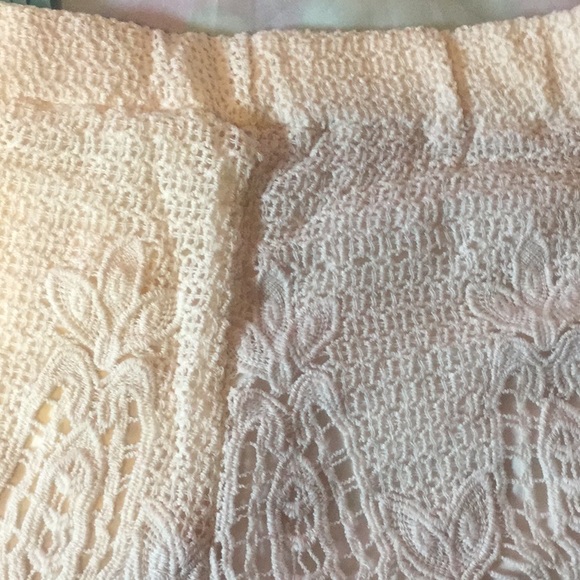 ❌DONATED❌Cream Beige Crochet Stretch Waistband Lined Shorts - Picture 7 of 9